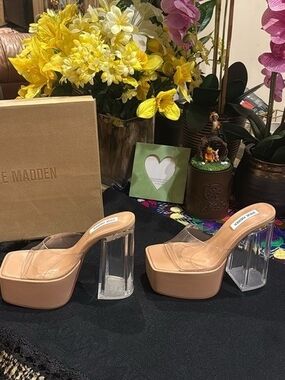 Steve Madden Trixie Platform Size 9